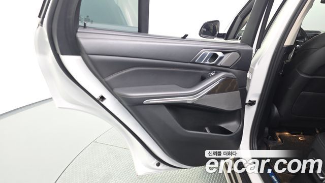 BMW X5 (G05) xDrive 40i xLine 2022 — фото 25