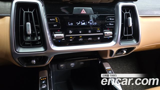 Kia Sorento (IV) Diesel 2.2 2WD Trendy 2023 — фото 17