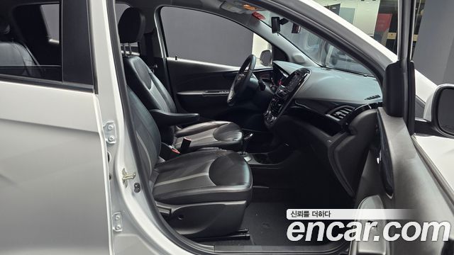 Chevrolet Spark Premier 2019 — фото 11