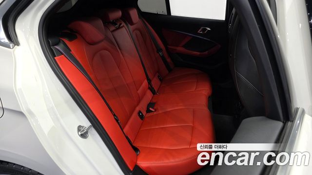 BMW 1 Series (F40) M135i xDrive 2022 — фото 12