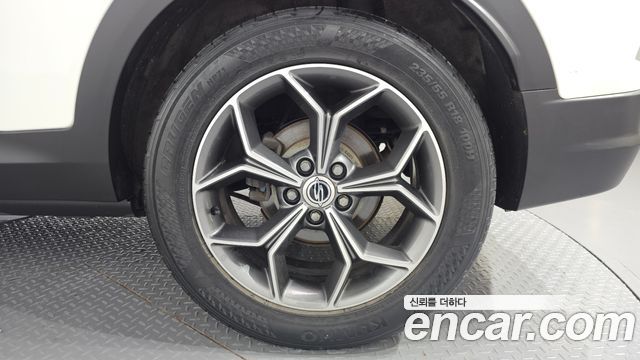 KG Mobility (SsangYong) Beautiful Korando Diesel 1.6 2WD Delight Plus 2019 — фото 21