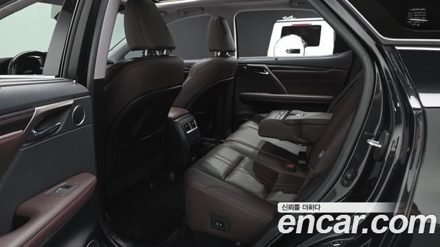 Lexus RX450h (IV) Executive 2022 — фото 15