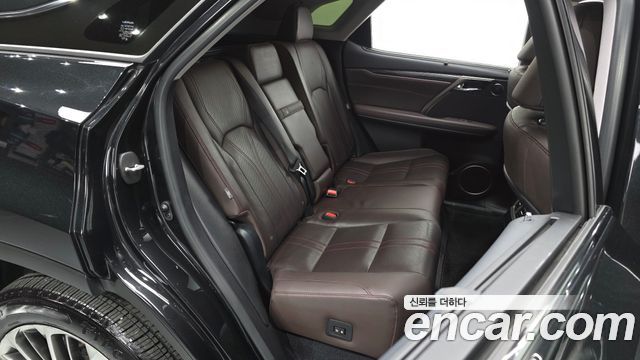 Lexus RX450h (IV) Executive 2022 — фото 16