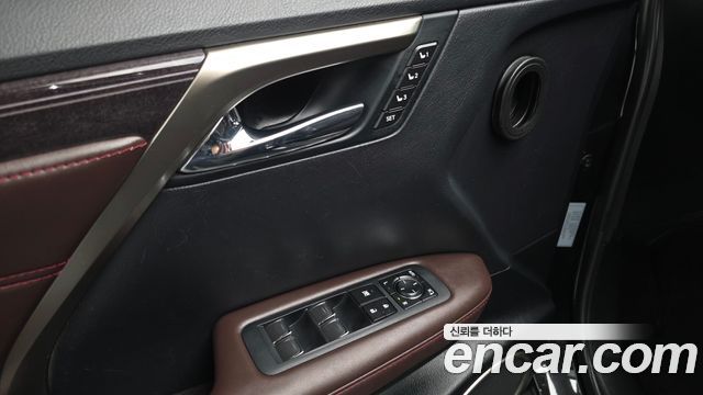 Lexus RX450h (IV) Executive 2022 — фото 35