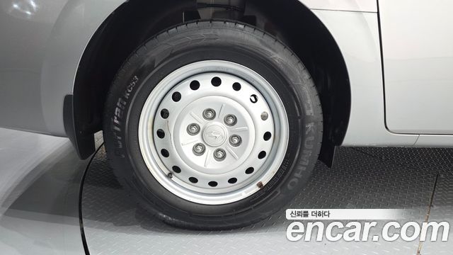 Hyundai Staria Cargo 5-Seater Smart 2023 — фото 5