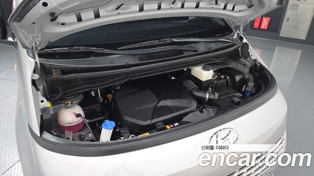 Hyundai Staria Cargo 5-Seater Smart 2023 — фото 6