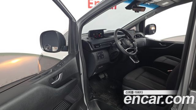 Hyundai Staria Cargo 5-Seater Smart 2023 — фото 10