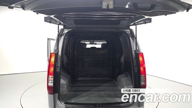 Hyundai Staria Cargo 5-Seater Smart 2023 — фото 20