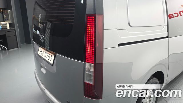 Hyundai Staria Cargo 5-Seater Smart 2023 — фото 23