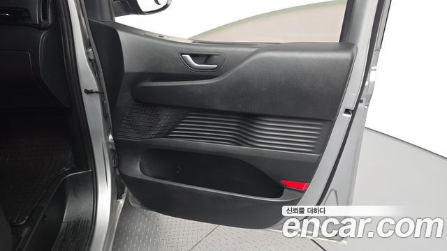 Hyundai Staria Cargo 5-Seater Smart 2023 — фото 24