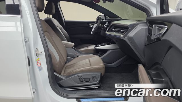 Audi Q4 e-tron (F4) 45 Premium 2025 — фото 11
