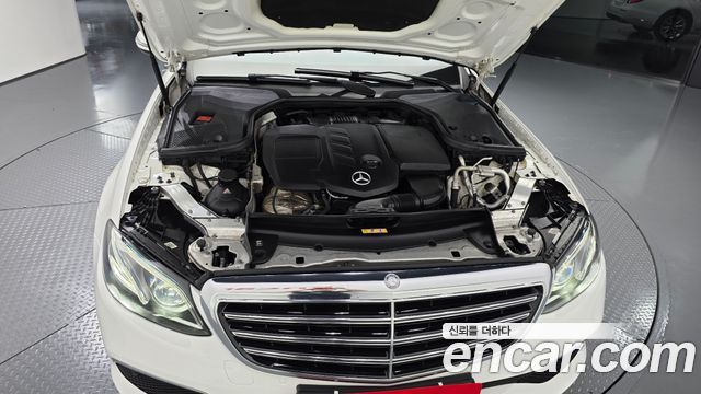 Mercedes-Benz E-Class (W213) E220d Exclusive 2017 — фото 6