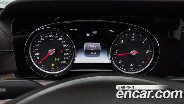 Mercedes-Benz E-Class (W213) E220d Exclusive 2017 — фото 8
