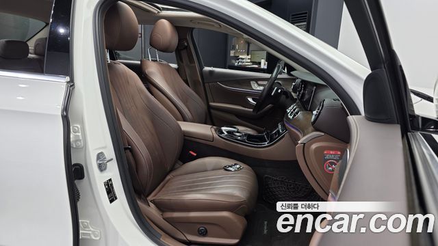 Mercedes-Benz E-Class (W213) E220d Exclusive 2017 — фото 11