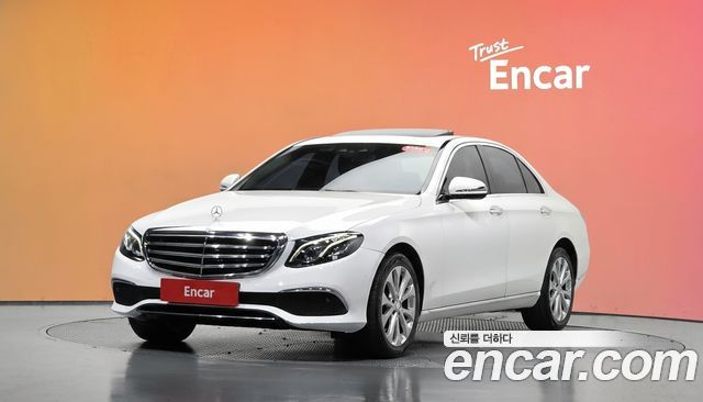 Mercedes-Benz E-Class (W213) E220d Exclusive 2017 — фото 1