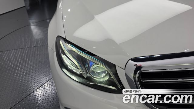 Mercedes-Benz E-Class (W213) E220d Exclusive 2017 — фото 22
