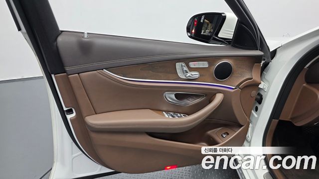 Mercedes-Benz E-Class (W213) E220d Exclusive 2017 — фото 24
