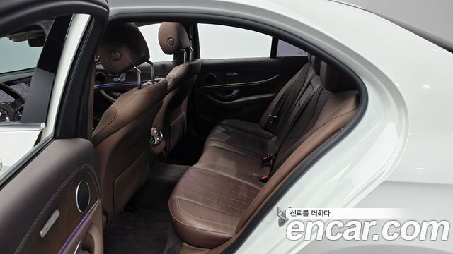 Mercedes-Benz E-Class (W213) E220d Exclusive 2017 — фото 26
