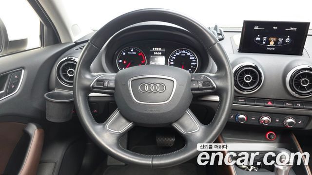 Audi A3 25 TDI Dynamic 8V 2015 — фото 13