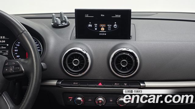 Audi A3 25 TDI Dynamic 8V 2015 — фото 14