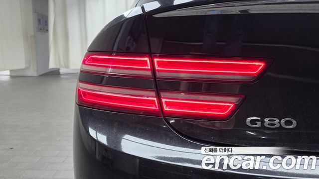 Genesis Electrified G80 (RG3) e-AWD 2022 — фото 23
