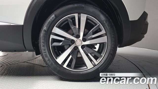 Peugeot 3008 (II) 1.2 Pure Tech Allure 2022 — фото 21