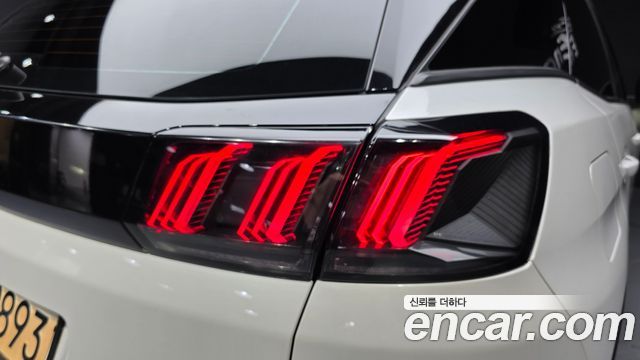 Peugeot 3008 (II) 1.2 Pure Tech Allure 2022 — фото 23