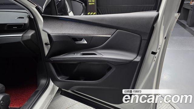 Peugeot 3008 (II) 1.2 Pure Tech Allure 2022 — фото 24