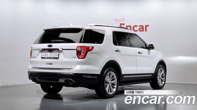 Ford Explorer 2.3 Limited 4WD 5th 2019 — фото 2