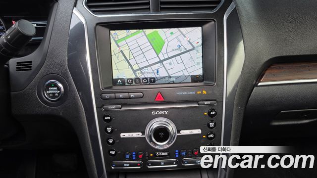 Ford Explorer 2.3 Limited 4WD 5th 2019 — фото 16