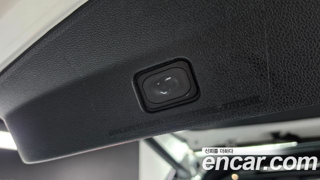 Ford Explorer 2.3 Limited 4WD 5th 2019 — фото 21