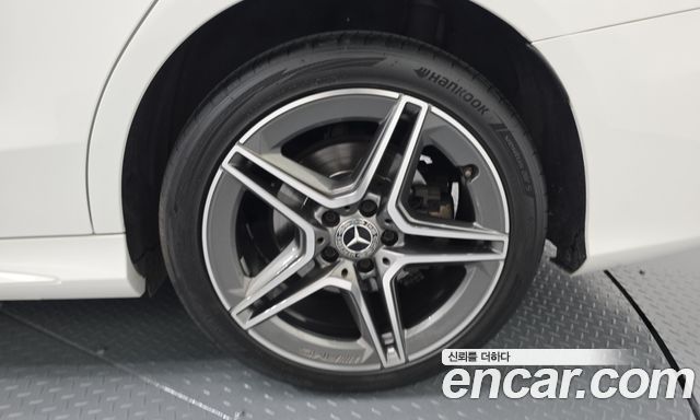 Mercedes-Benz C-Class (W205) C220 d 4MATIC AMG Line 2019 — фото 21