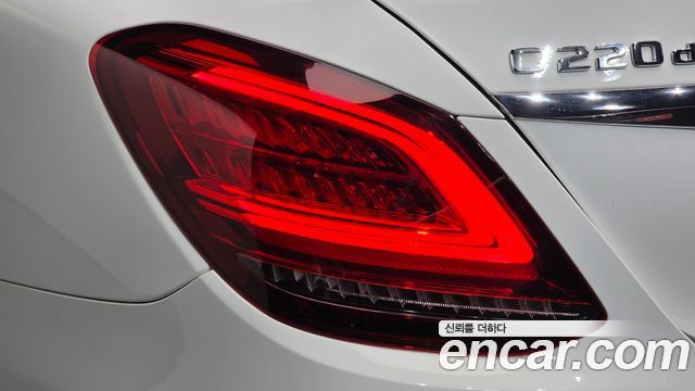 Mercedes-Benz C-Class (W205) C220 d 4MATIC AMG Line 2019 — фото 23