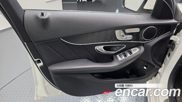 Mercedes-Benz C-Class (W205) C220 d 4MATIC AMG Line 2019 — фото 24