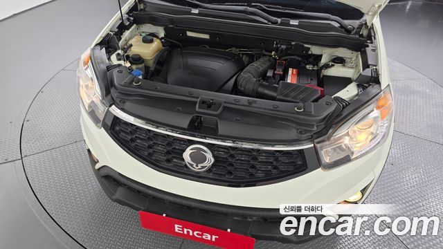KG Mobility (SsangYong) Korando C 2.0 Advanture 60th Edition 2WD 2015 — фото 6