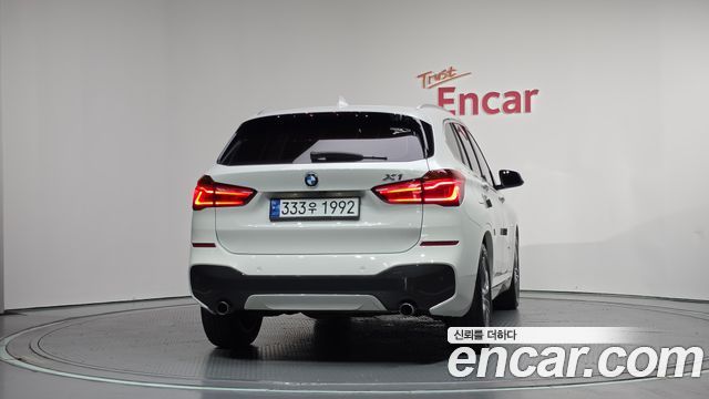 BMW X1 (F48) xDrive 20d M Sport package 2017 — фото 4