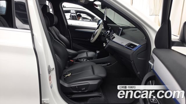 BMW X1 (F48) xDrive 20d M Sport package 2017 — фото 11