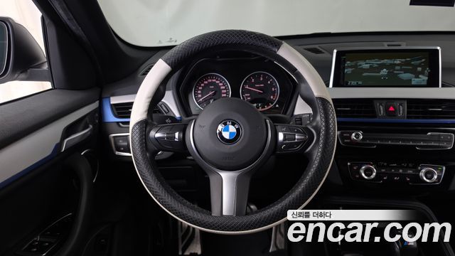 BMW X1 (F48) xDrive 20d M Sport package 2017 — фото 13