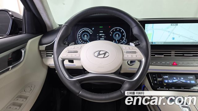Hyundai Grandeur (IG) 2.5 Le Blanc 2023 — фото 13