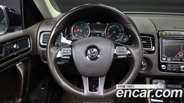Volkswagen Touareg V6 3.0 TDI Bluemotion 7P5 2016 — фото 13