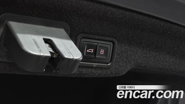 Audi A8 50 TDI Quattro LWB D4 2015 — фото 20