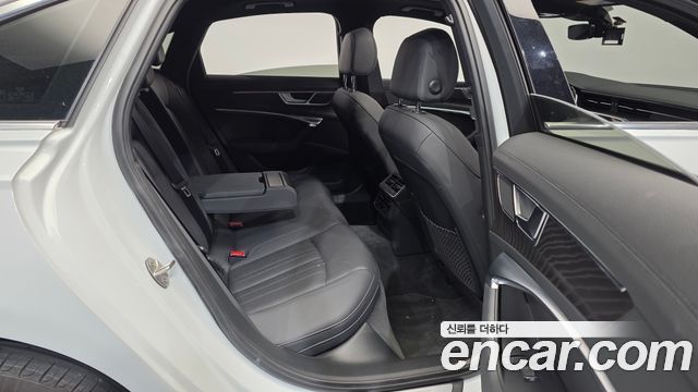 Audi A6 (C8) 45 TFSI Premium 2021 — фото 12