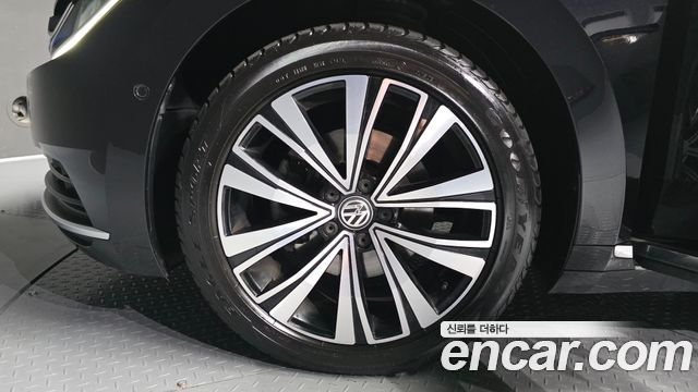 Volkswagen Arteon 2.0 TDI Premium 2019 — фото 5