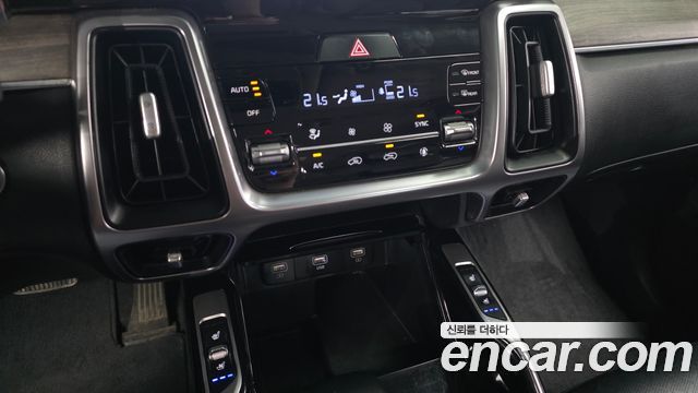 Kia Sorento (IV) Diesel 2.2 2WD Prestige 2022 — фото 17
