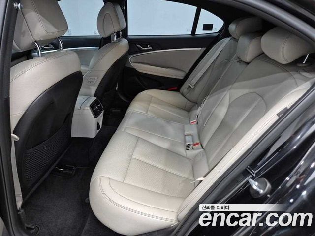 Genesis G70 Shooting Brake Gasoline 2.0T 4WD 2023 — фото 16