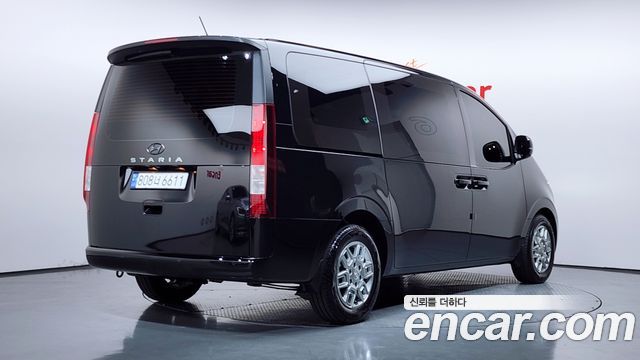 Hyundai Staria L3.5 Cargo 3-Seater Modern 2023 — фото 2