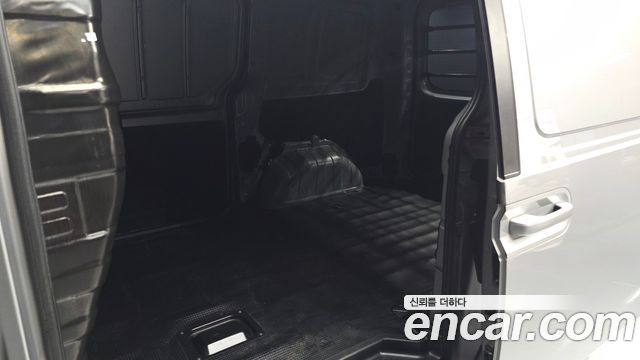 Hyundai Staria Cargo 3-Seater Modern 2023 — фото 12