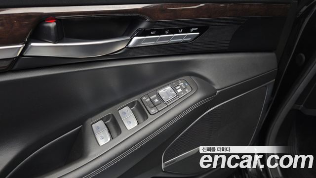 Genesis EQ900 3.8 GDI AWD Luxury 2018 — фото 17