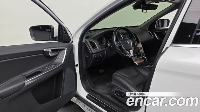 Volvo XC60 D3 1st 2017 — фото 10