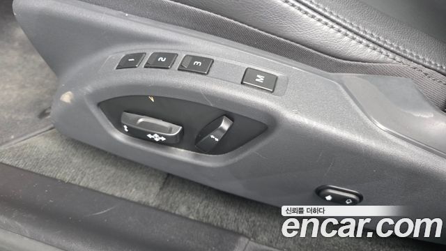 Volvo XC60 D3 1st 2017 — фото 28